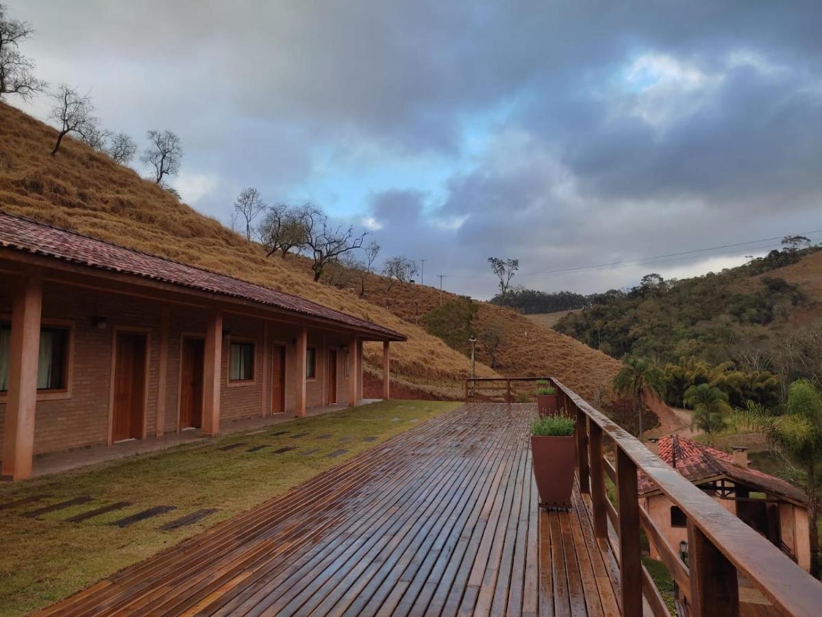 Pousada Estancia Shangri-La Cunha Dış mekan fotoğraf